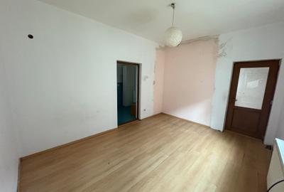 Casa de vânzare - Constanta - 6 CAMERE-147 mp. totali ( fără curtea interioară) - 15
