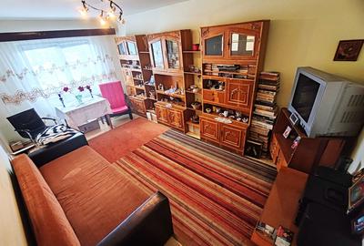 Apartament cu 3 camere decomandat, mobilat în Central