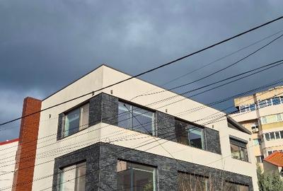 CLADIRE    TROCADERO  VANZARE SAU CHIRIE - 1