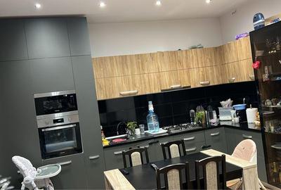 Casă cu 3 camere în Central