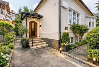 Casa deosebita, teren 749mp, locuinta sau sediu business - 1