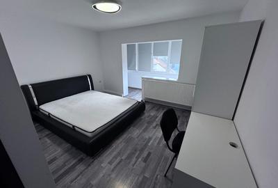Apartament cu 4 camere in complexul studentesc - 1