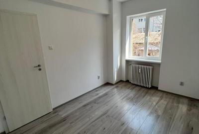 Piata Victoriei , Gara de Nord , Bulevardul Gheorghe Duca - 7