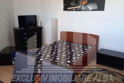 Garsoniera decomandata | De inchiriat | 33 mp | Cetate - M-uri - 1