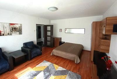 Garsonieră decomandată, mobilată în Tineretului