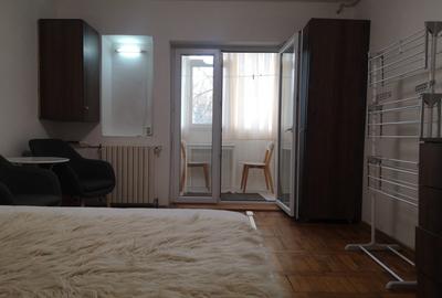 Garsonieră decomandată, mobilată în Tomis III