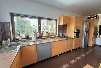 Vila de închiriat | 220mp utili | 300mp teren | Jacuzzi | Buna Ziua | 5 camere - 11