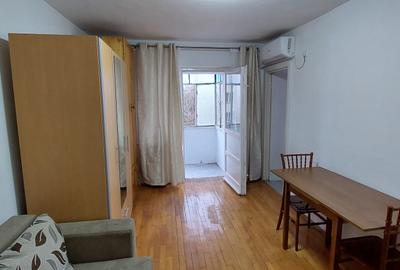 Garsonieră semidecomandată în Olimpia-Stadion