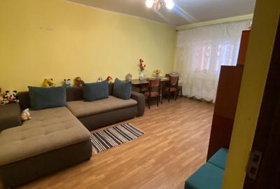 3 decomandate parter inalt cu centrala zona Orizont - 1