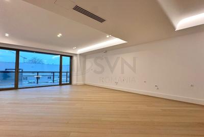 Apartament cu 3 camere semidecomandat, mobilat în Pipera