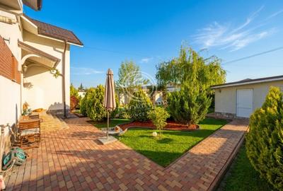 Casa cu probabil cea mai frumoasă grădină din Bragadiru + 2 garaje - 27