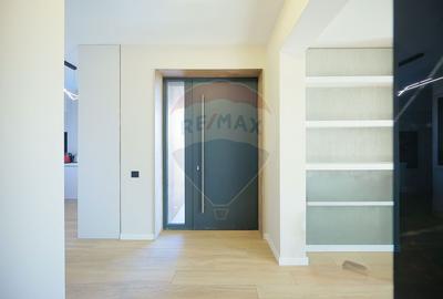 De vânzare Vilă cu 8 camere în Sânmartin, 290 mp util, teren 1100 mp - 5