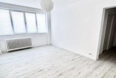Apartament cu 3 camere semidecomandat în Titan