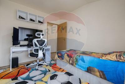Apartament cu 3 camere de vânzare în zona Dambovita - 10