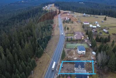 Casă individuală cu 8 camere în Poiana Stampei