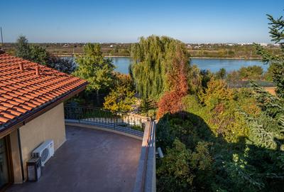 Vilă superbă, 13-17 camere, ponton privat și vedere panoramică la Lacul Morii - 2