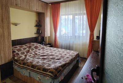Apartament cu 3 camere decomandat în Păcurari