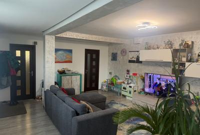 CASA DEOSEBITSA MOBILATA in stil italian ,zona podul VIORELE , teren 280 mp - 1