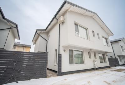 Casă cu 4 camere în Tunari