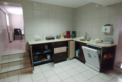 Vila/Pensiune,casa administrator,teren plat 2000Mp - 3