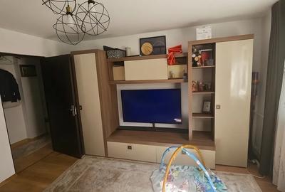 Apartament cu 3 camere decomandat, mobilat în Domenii