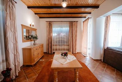 Vilă cu 6 camere, teren de 1000mp, într-un resort montan privat - 45