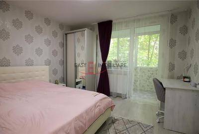 Apartament cu 2 camere decomandat în Cornișa