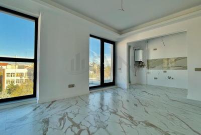 Apartament cu 2 camere decomandat în P-ța Unirii