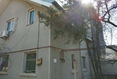 Casă cu 5 camere în Dămăroaia