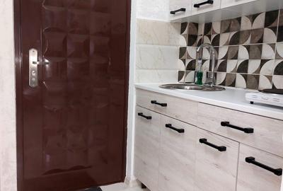 Cameră de cămin cu baie proprie,etaj 2,zona Mihail Sturdza,etaj 2,cu chiriaș - 3
