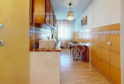 Apartament de vanzare in Sibiu - 3 camere si balcon - V. Aaron - 17