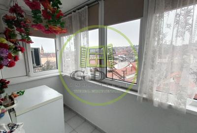 Apartament cu 2 camere de vânzare, Reghin zona centrală - 4