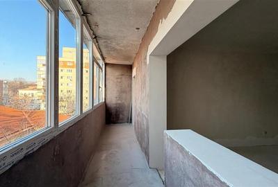 Apartament cu 3 camere, 2 bai, UMF CENTRU, decomandat, bloc din 1980 - 10