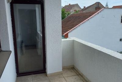 Apartament in asociatie, 2 camere, 70 mp utili, cu parcare in curte interioara, - 7