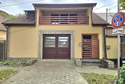 Casă individuală cu 3 camere în Central