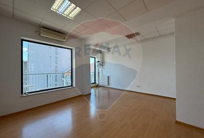 Spatiu de birouri, de inchiriat, zona Bld. Mamaia - 4