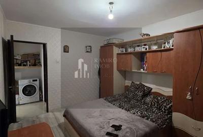 4 camere - 80 mp - 2 balcoane –  bloc 1982 - 3