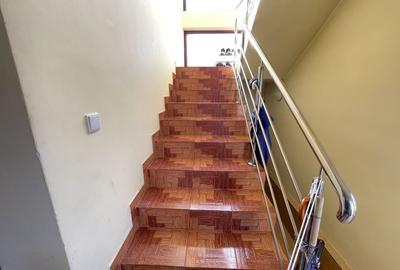 Casa spațioasă  P+1E,526 mp teren-strada liniștită. - 12