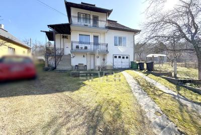 Casa pe 3 niveluri cu teren de 1900 mp in Com. Baisoara. - 1