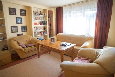 Apartament spatios cu 4 camere, zona centrala Bistrita - 1