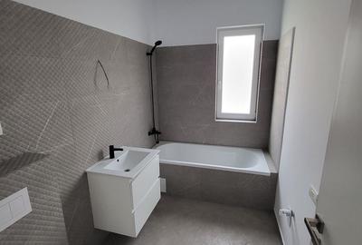 Bloc Nou-Braytim. Langa Hotel Arizona. Decomandat. Bucatarie inchisa - 9