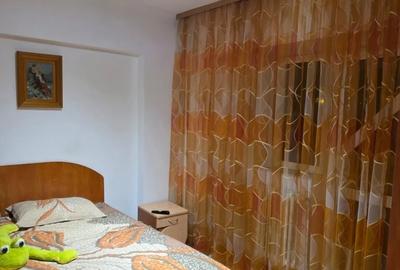 Apartament cu 3 camere decomandat în Cug