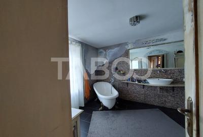 Casa de vanzare specific sasesc si atelier pret avantajos Cisnadioara - 10