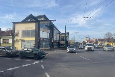 Spatiu comercial de inchiriat pe Bulevardul Grivitei 38 A - 6