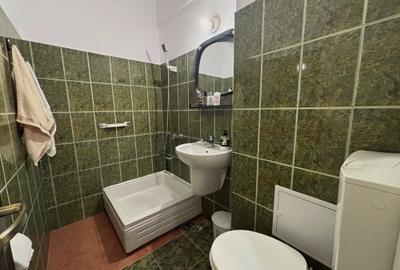 Apartament cu 2 camere de închiriat | Vedere către Piața Ovidiu - 13