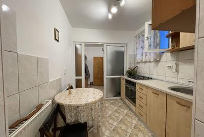 2 cam. etaj 3, 50 mp, mobilat+utlat, str. Primaverii - 15