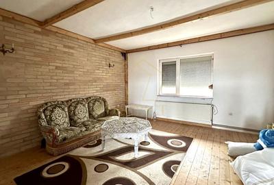 Casă individuală cu 6 camere în Moșnița Veche