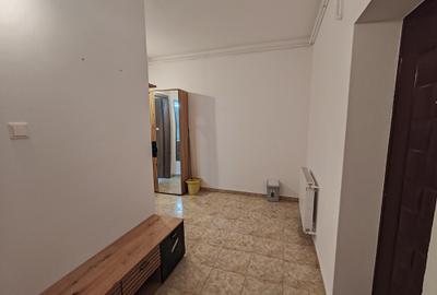 Garsoniera libera la vanzare, confort sporit zona Piata Tractorul - 8