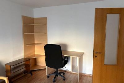 Garsoniera  spatioasa zona - Unirii - 4