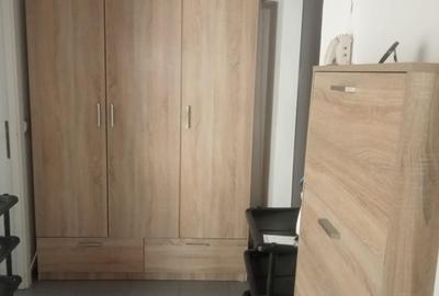 Închiriez apartament cu o cam - 3